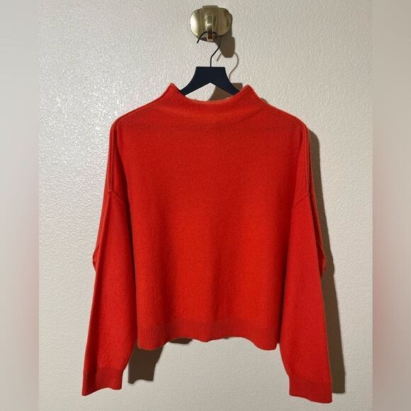 Sold - Picture 1 of 6